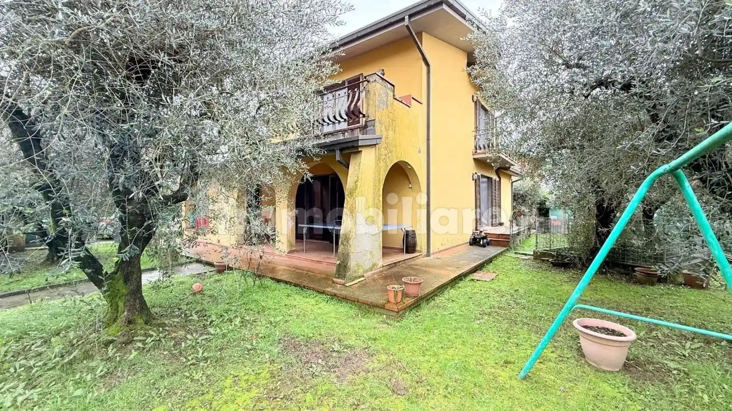 Villa in vendita a Uzzano