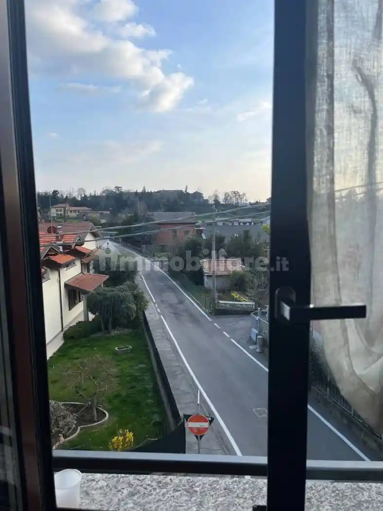 Appartamento in affitto a Erba