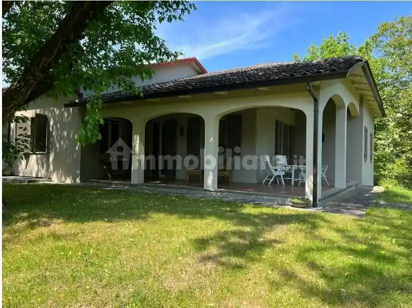 Casa indipendente in vendita a Sala Baganza