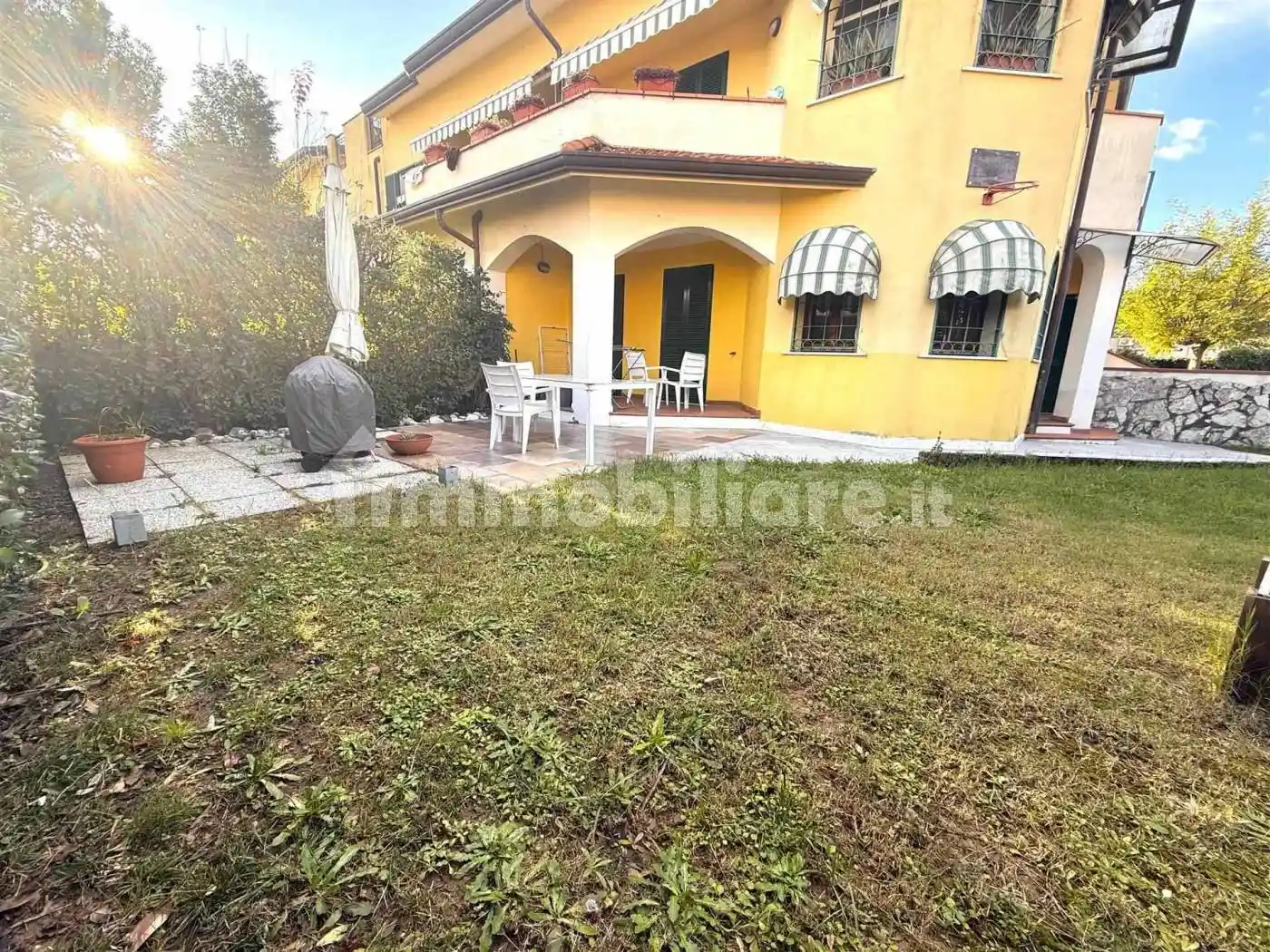 Appartamento in vendita a Luni