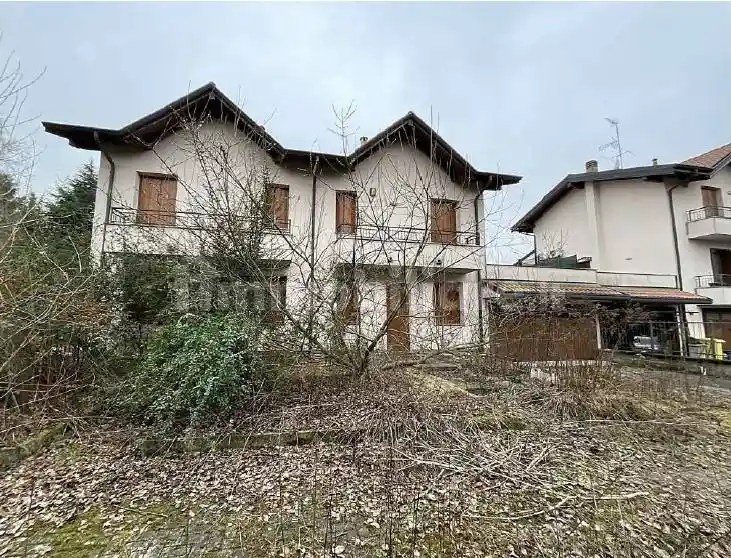 Villetta a schiera in vendita a Besnate