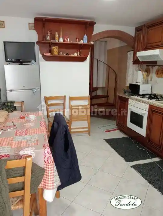 Casa indipendente in vendita a Castelnuovo Magra