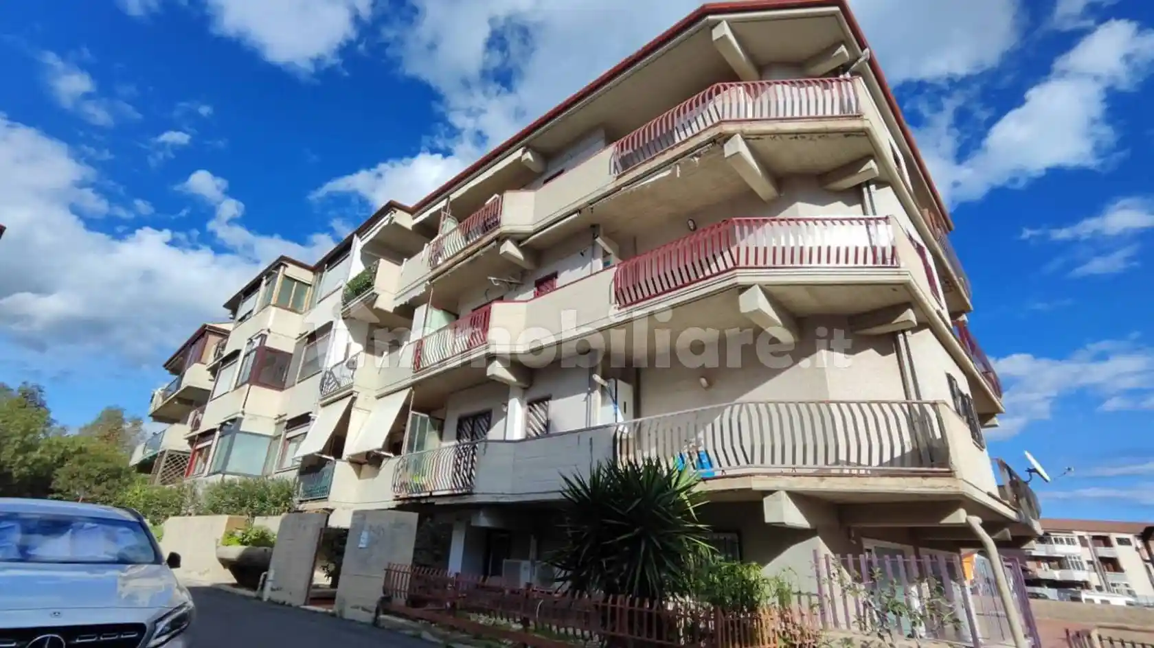 Appartamento in vendita a Aci Castello