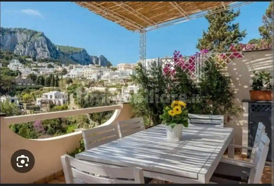Appartamento in vendita a Capri