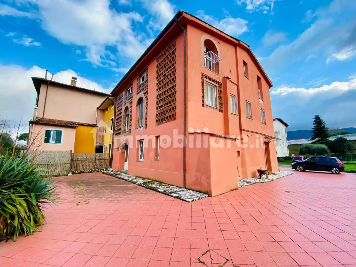 Casa indipendente in vendita a Lucca