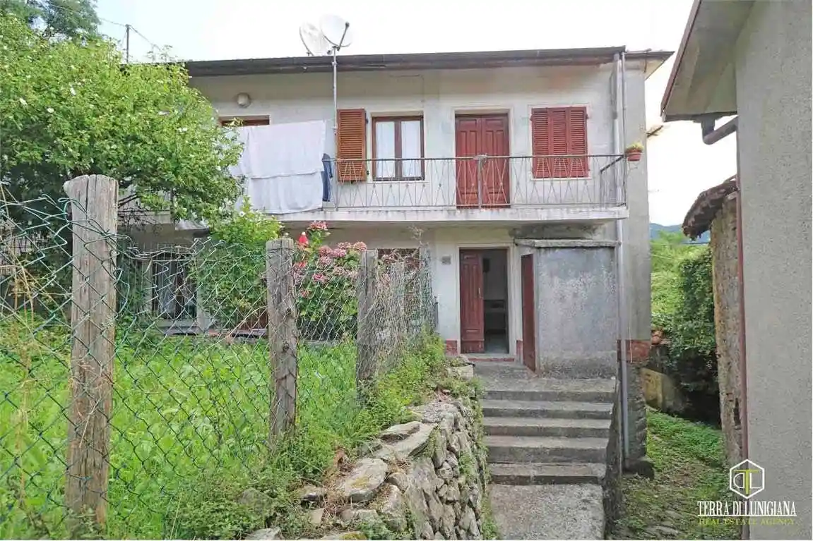 Casa indipendente in vendita a Pontremoli