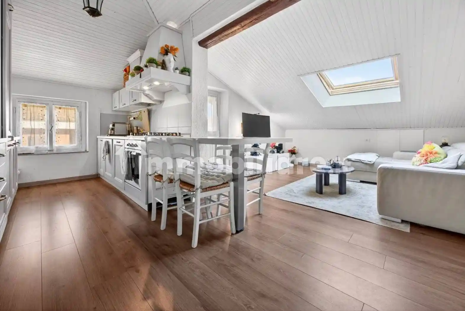 Appartamento in vendita a Garbagnate Milanese