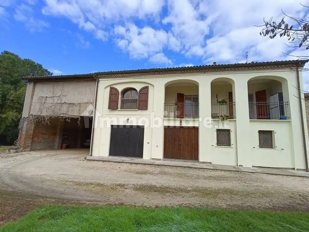 Villa in vendita a Lugo