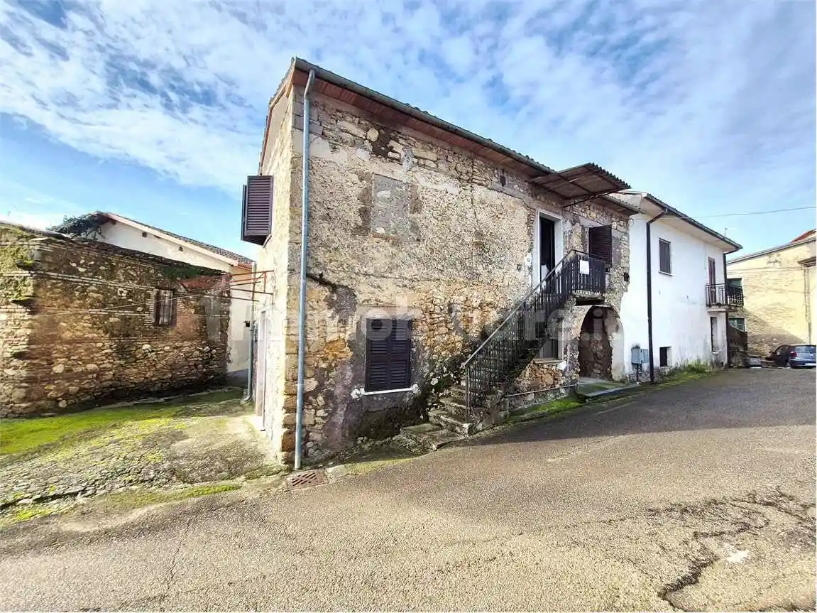 Casa indipendente in vendita a Monte San Giovanni Campano