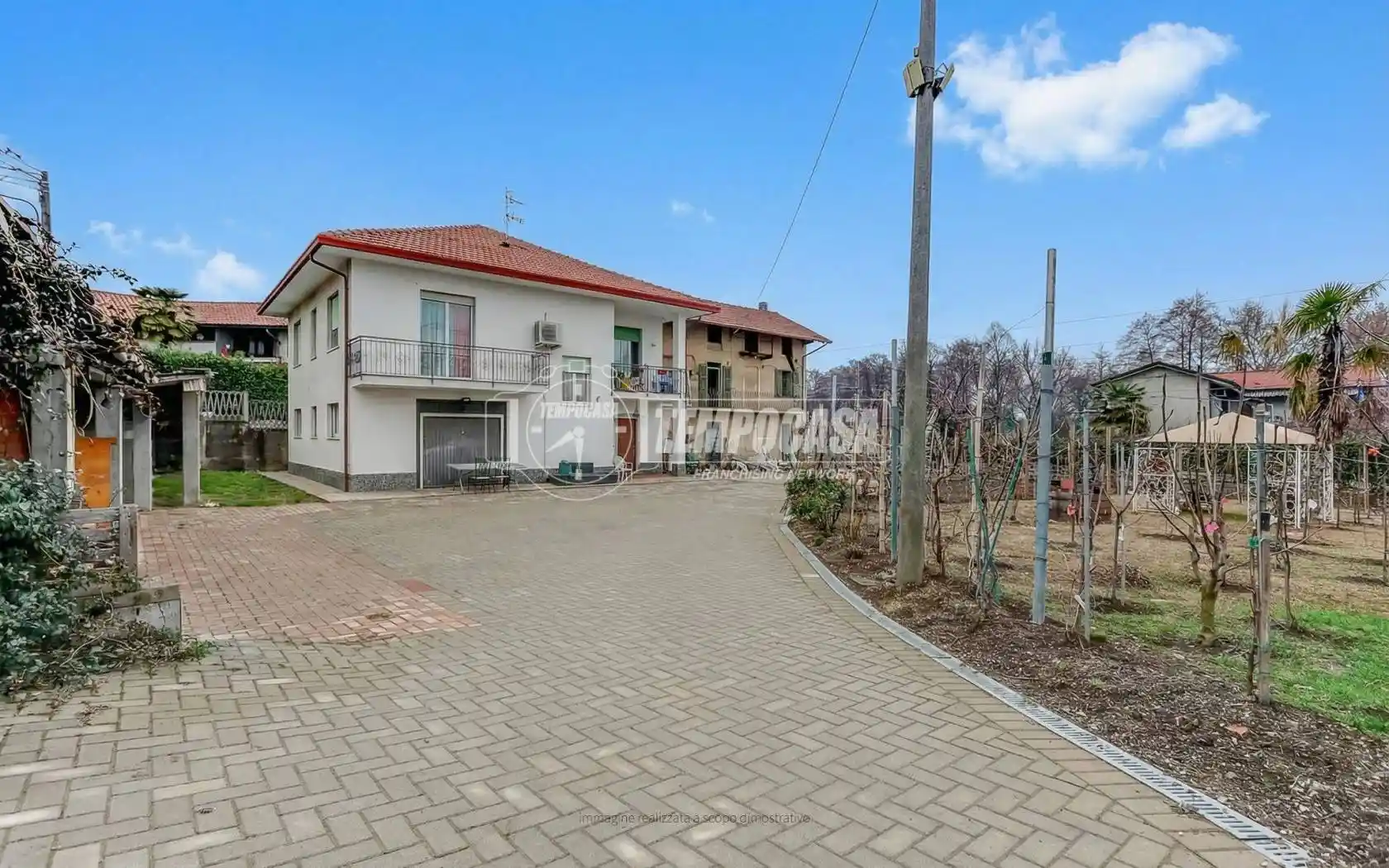 Villa in vendita a Dormelletto