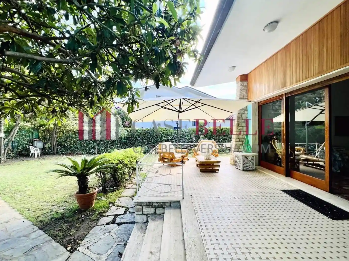 Casa indipendente in affitto a Pietrasanta