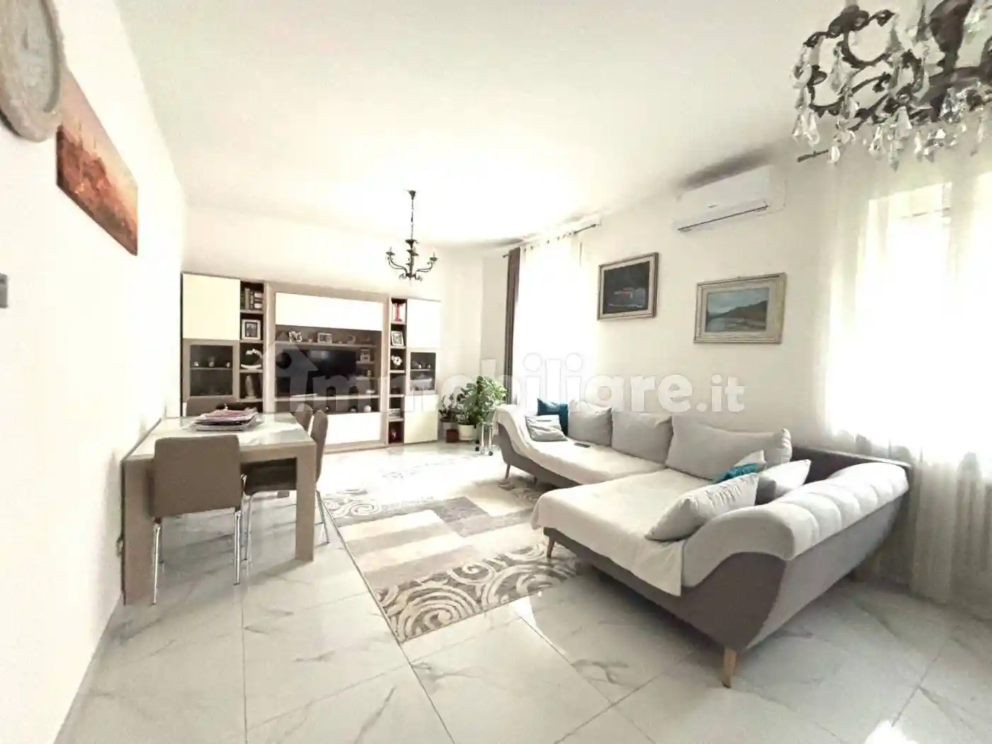 Appartamento in vendita a Piacenza