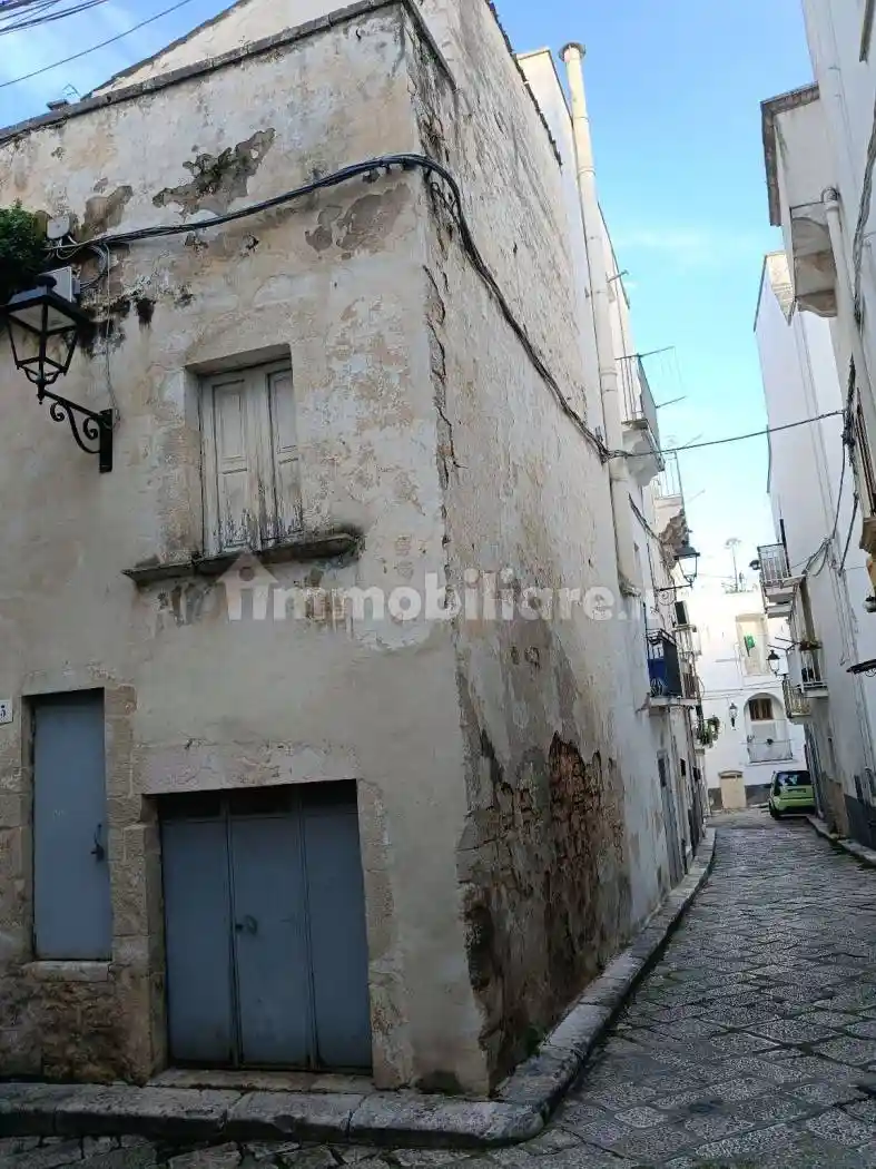 Palazzo - Edificio in vendita a Castellana Grotte