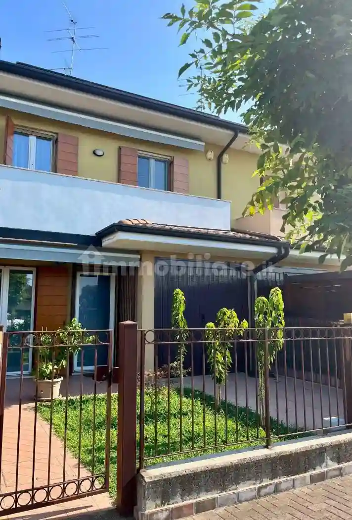 Villetta a schiera - foto 2