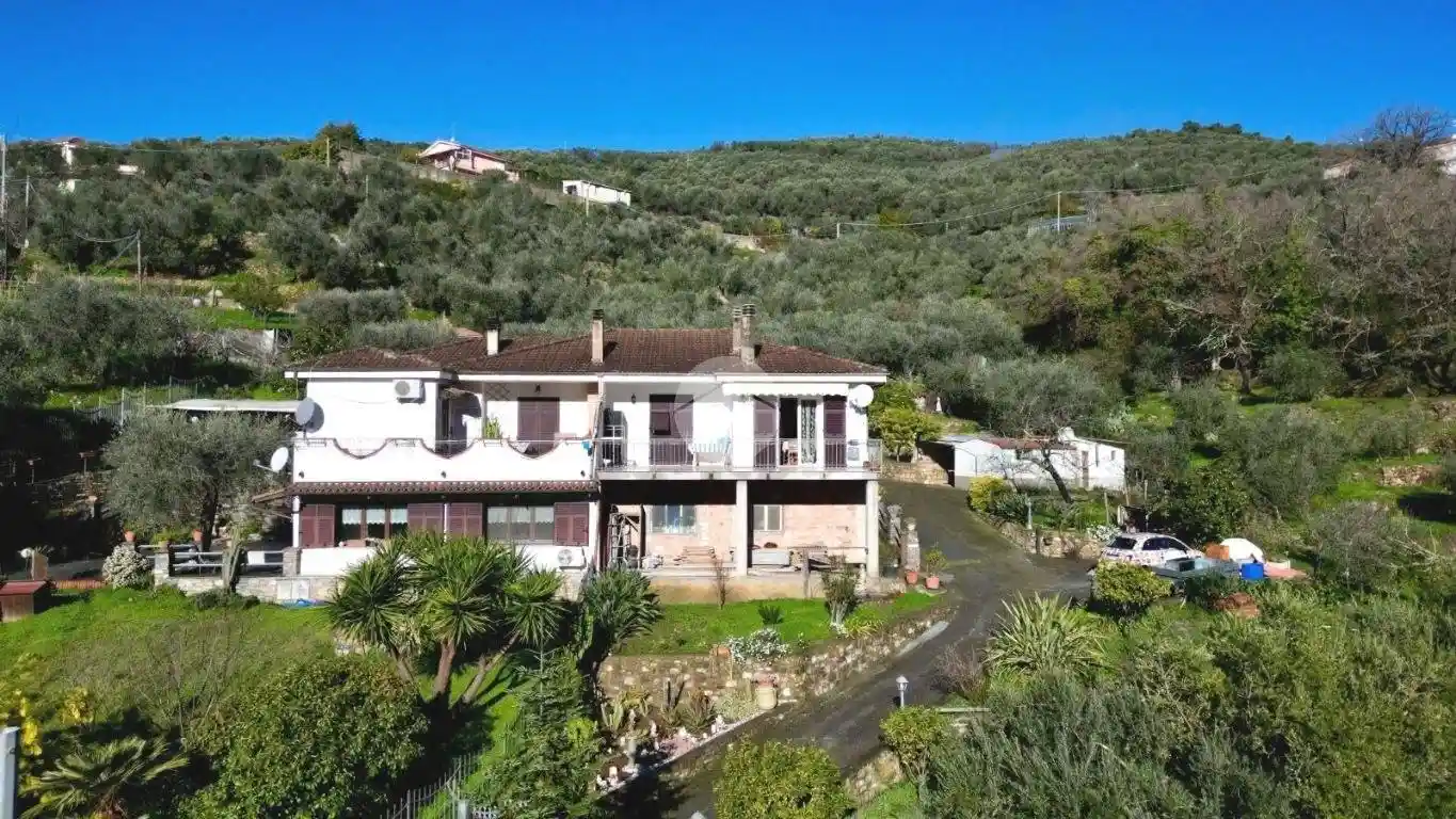 Villa in vendita a Imperia