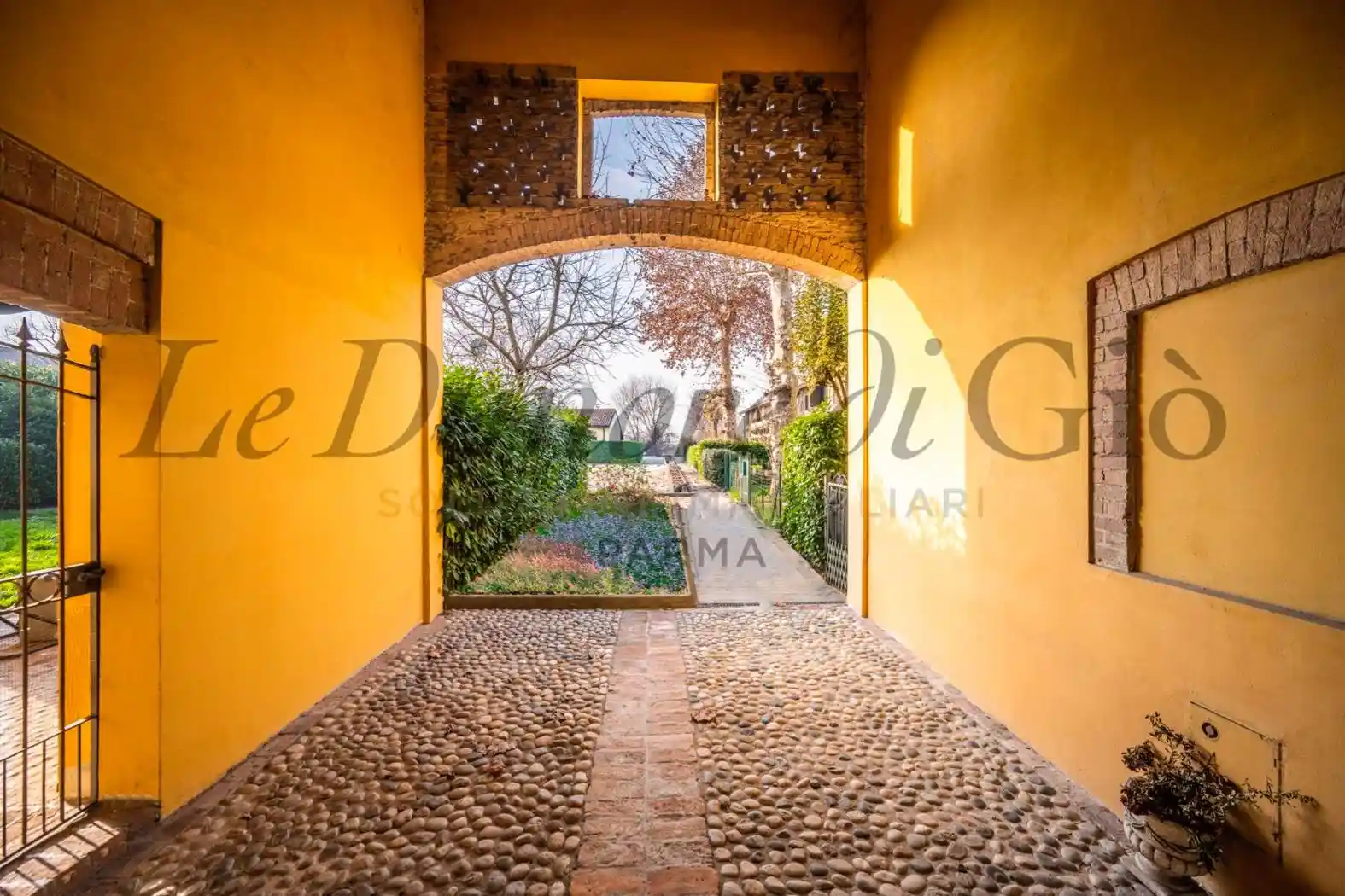 Casa indipendente in vendita a Parma