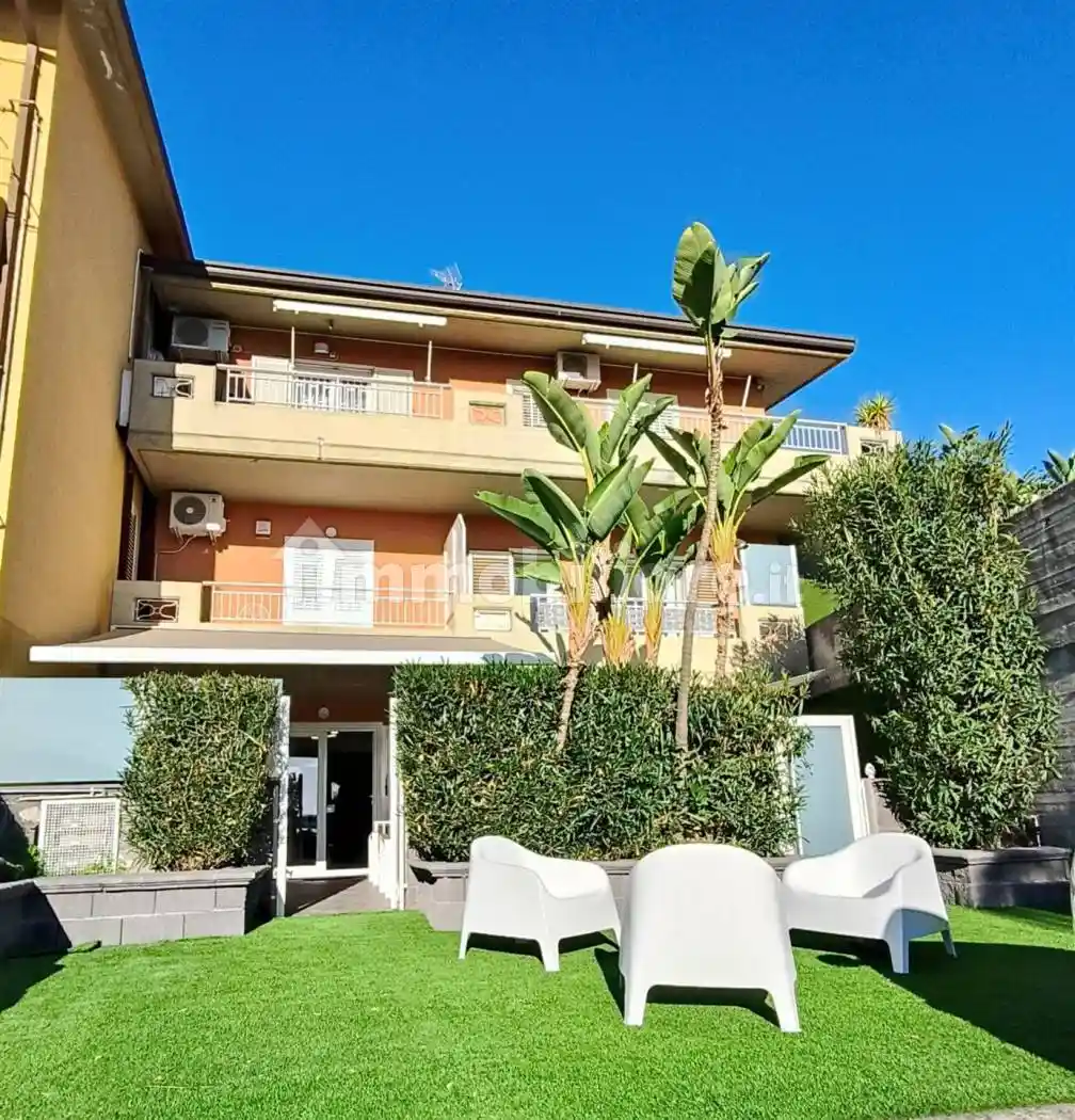 Appartamento in vendita a Aci Castello