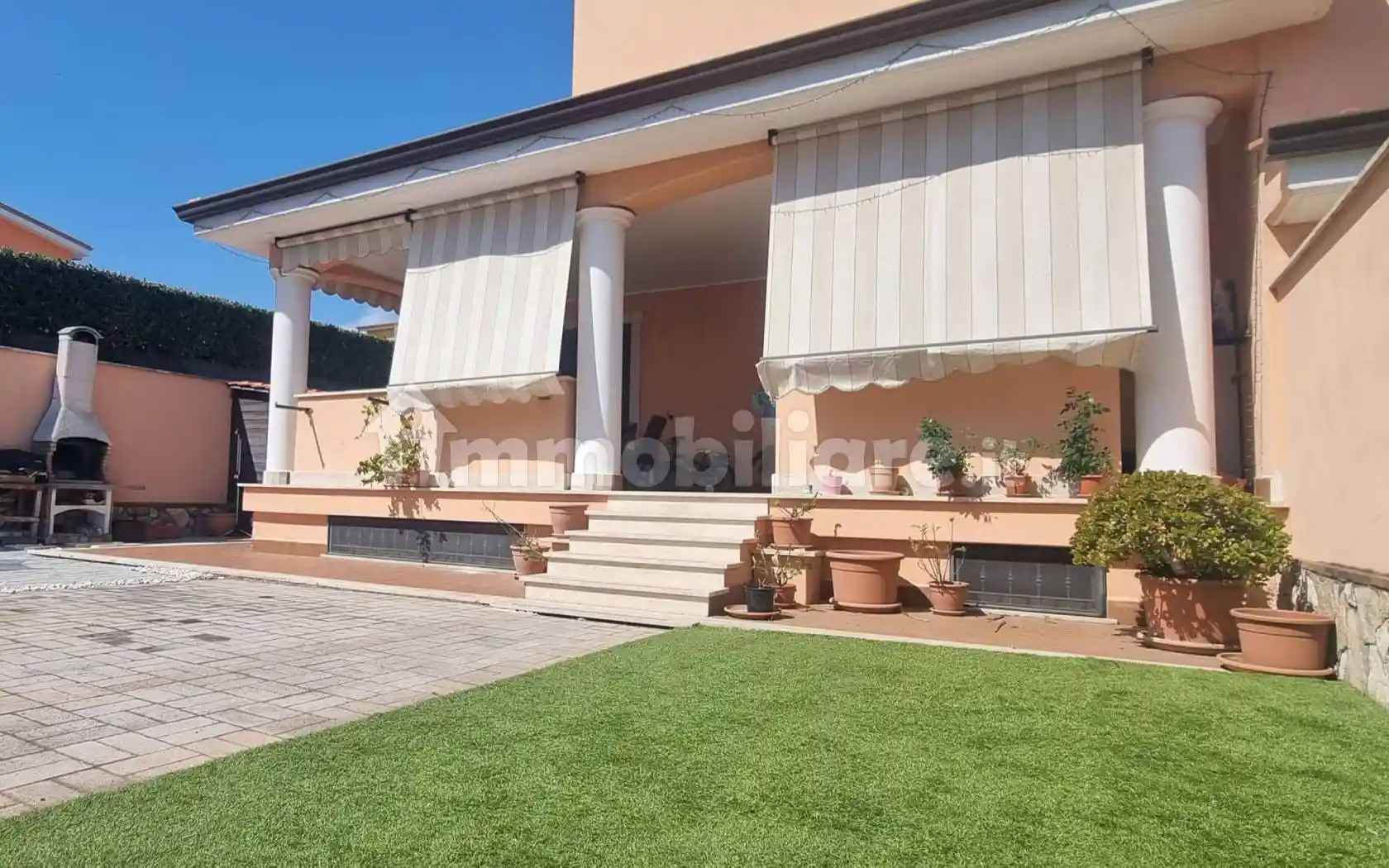 Villa in vendita a Pomezia