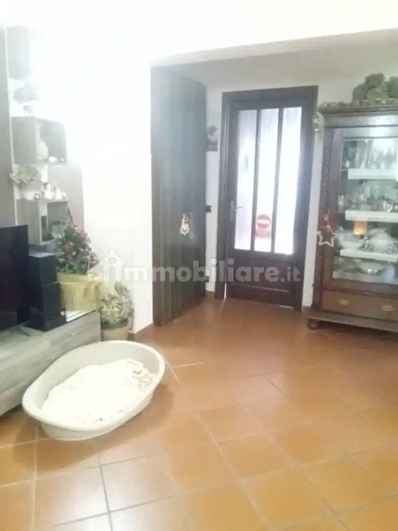 Palazzo - Edificio in vendita a Valdilana