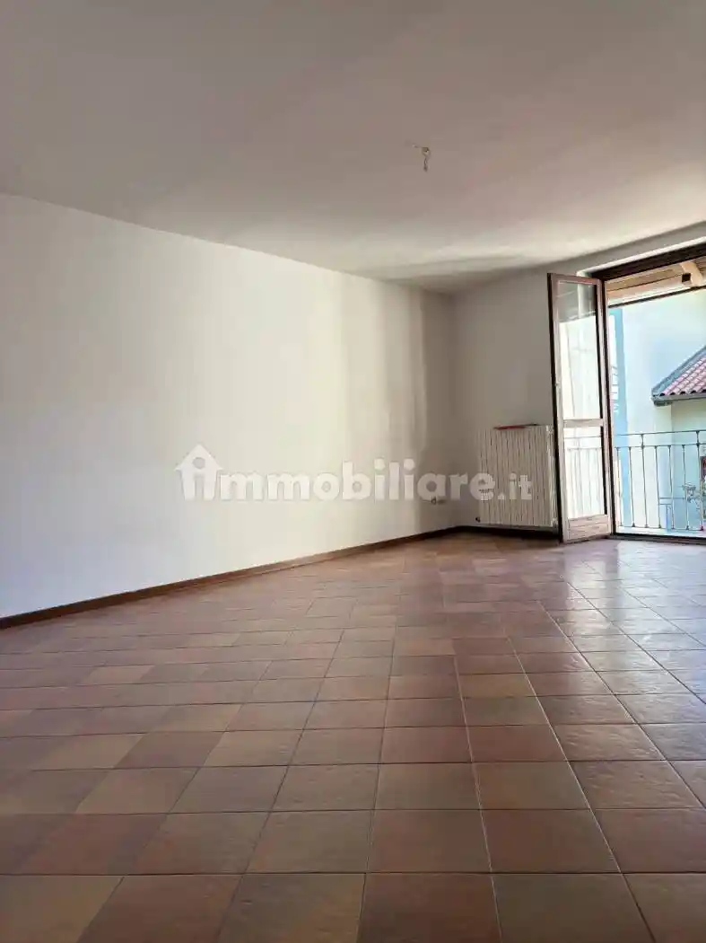 Appartamento in vendita a Borgosesia