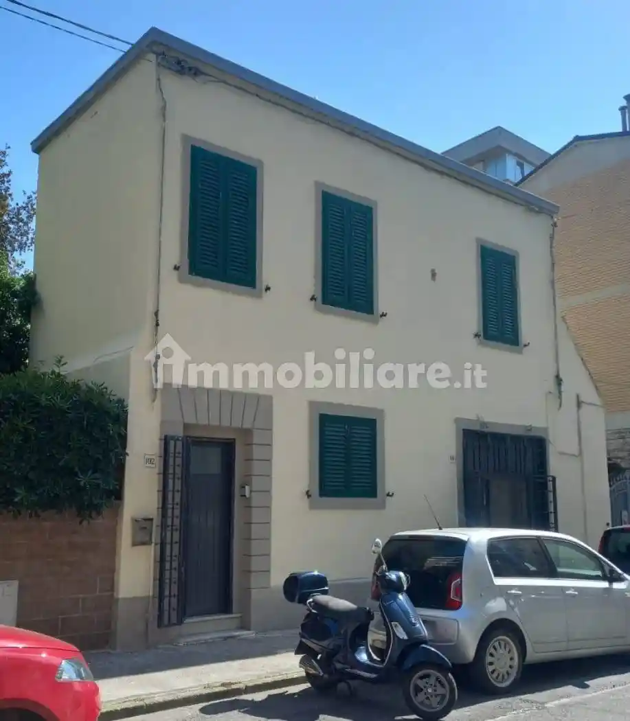 Appartamento in vendita a Livorno