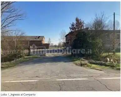 Palazzo - Stabile in vendita a Campogalliano