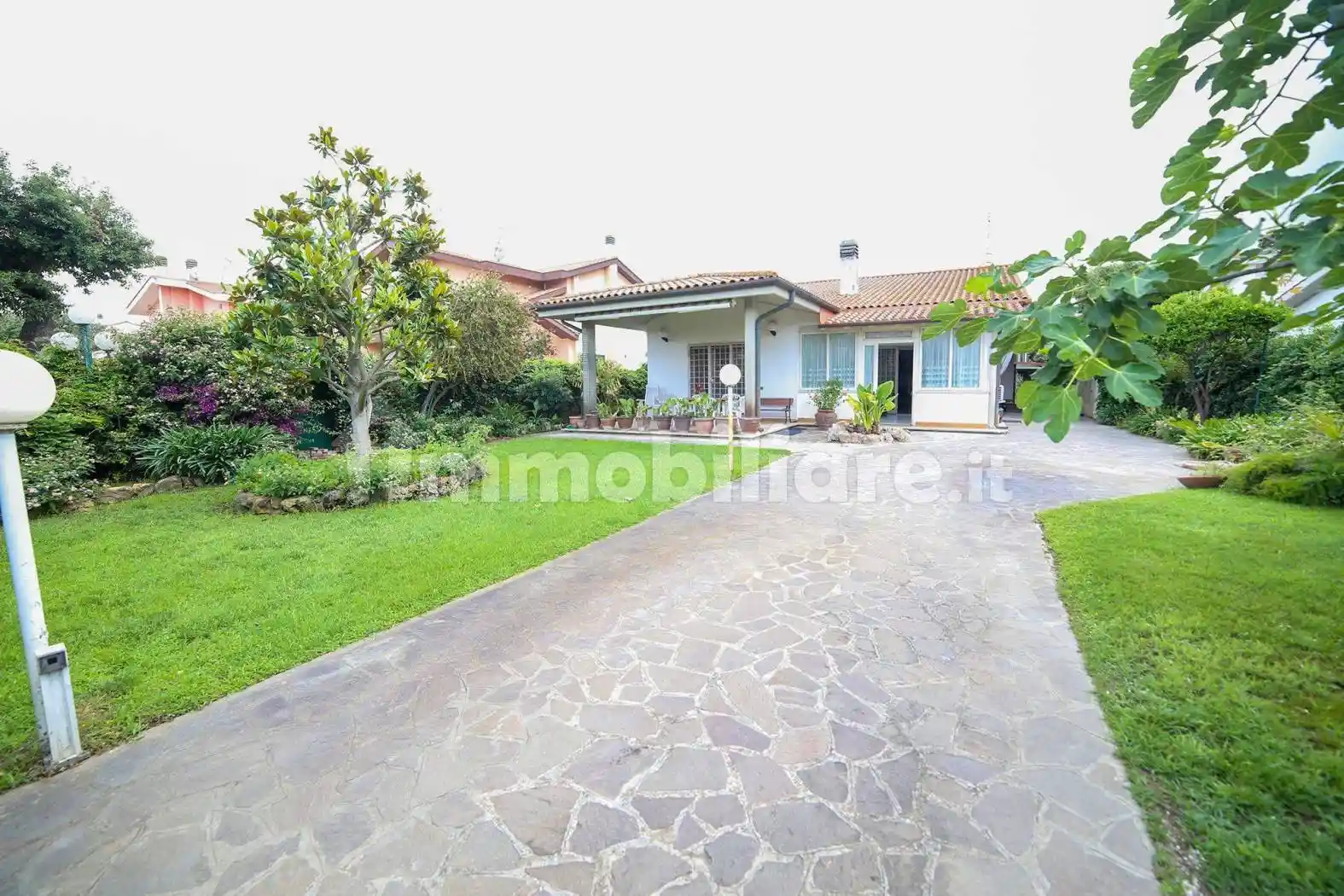 Villa in affitto a Fiumicino