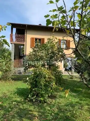 Villa in vendita a Roletto