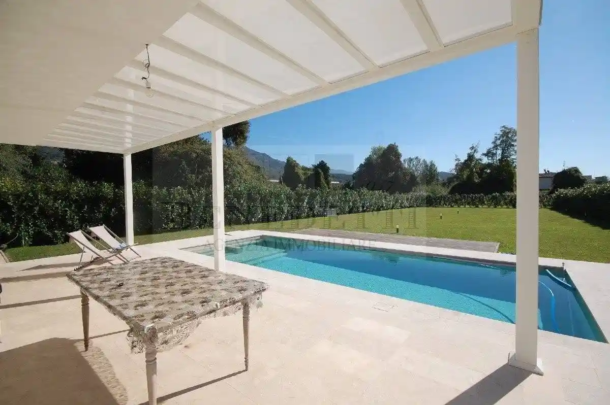 Villa in vendita a Pietrasanta