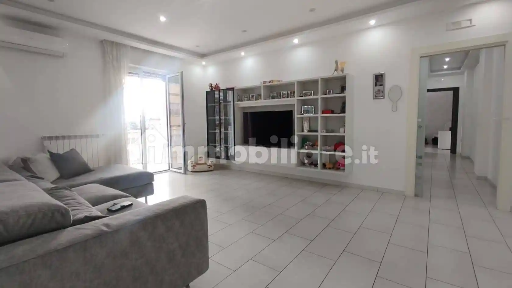 Appartamento in vendita a Napoli