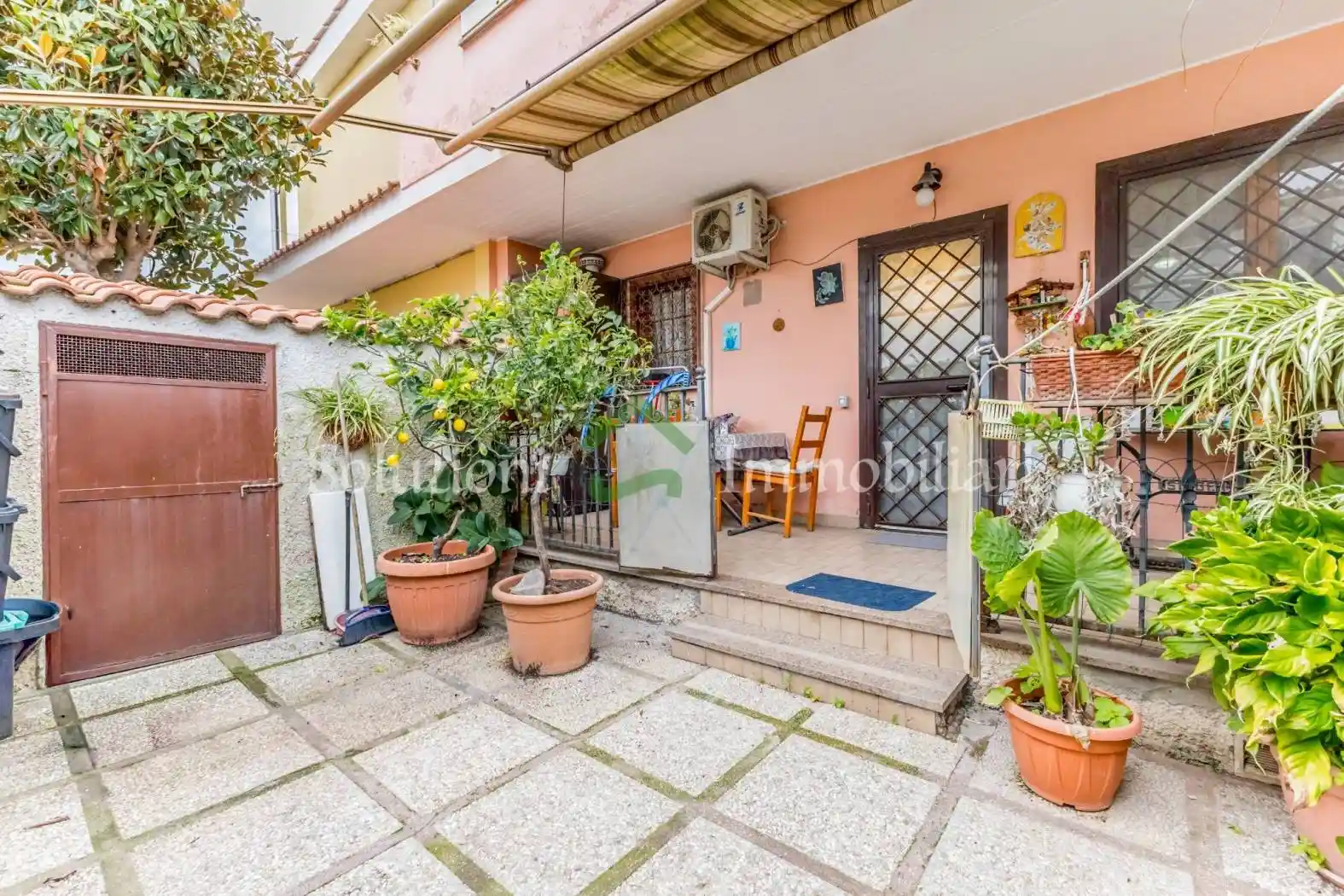 Villetta a schiera in vendita a Pomezia