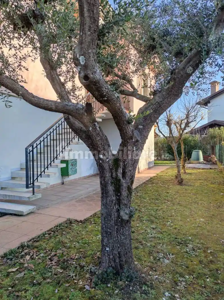 Villa in vendita a Corno di Rosazzo