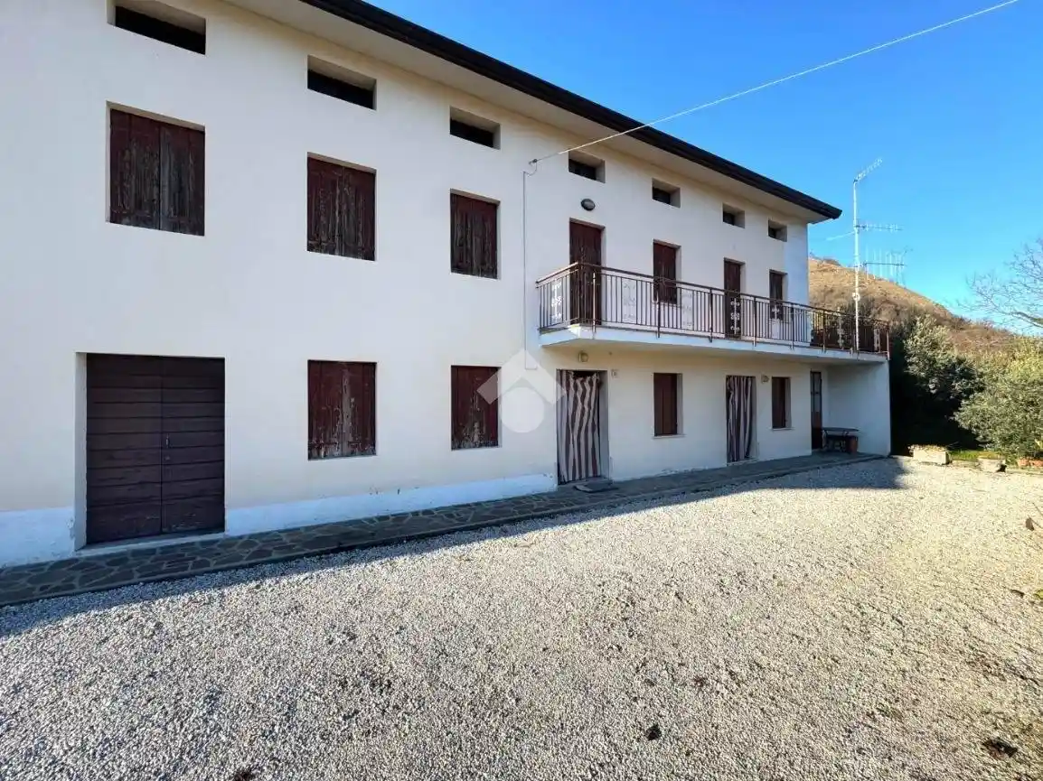 Casa indipendente in vendita a Vittorio Veneto