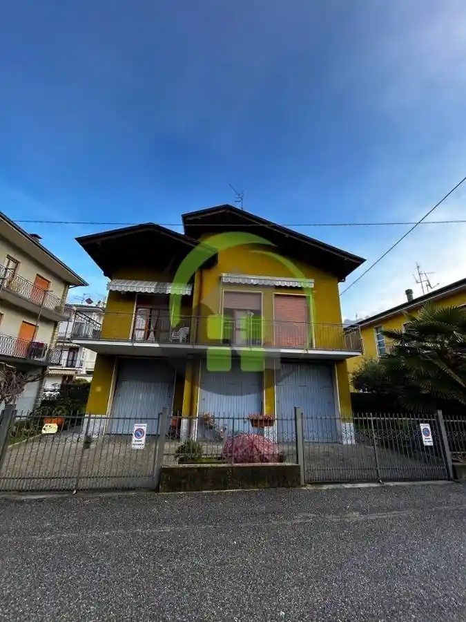 Villa in vendita a Cene