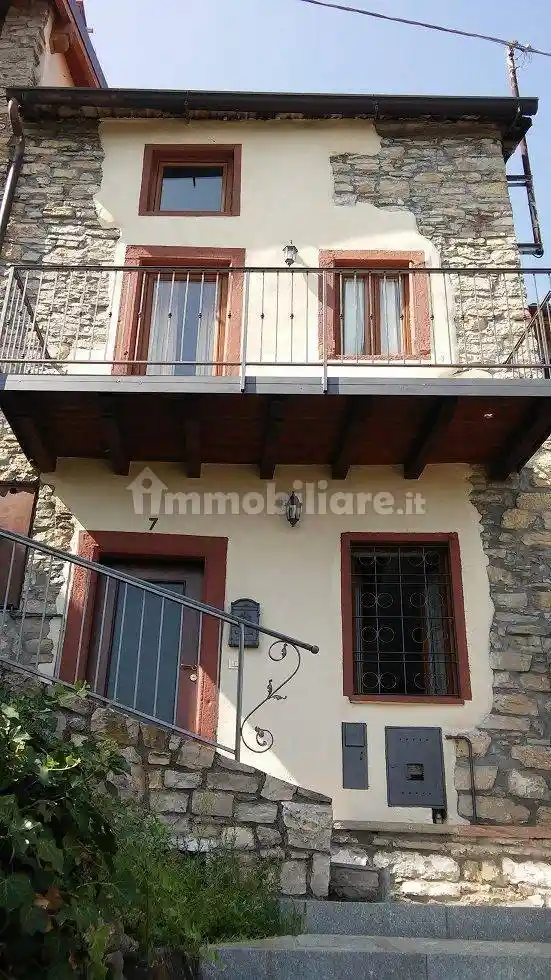 Casa indipendente in vendita a Gandosso