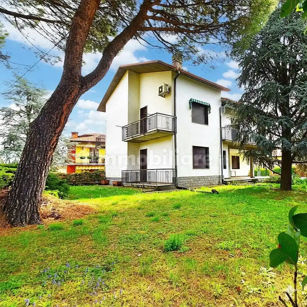 Villa in vendita a Grumello del Monte