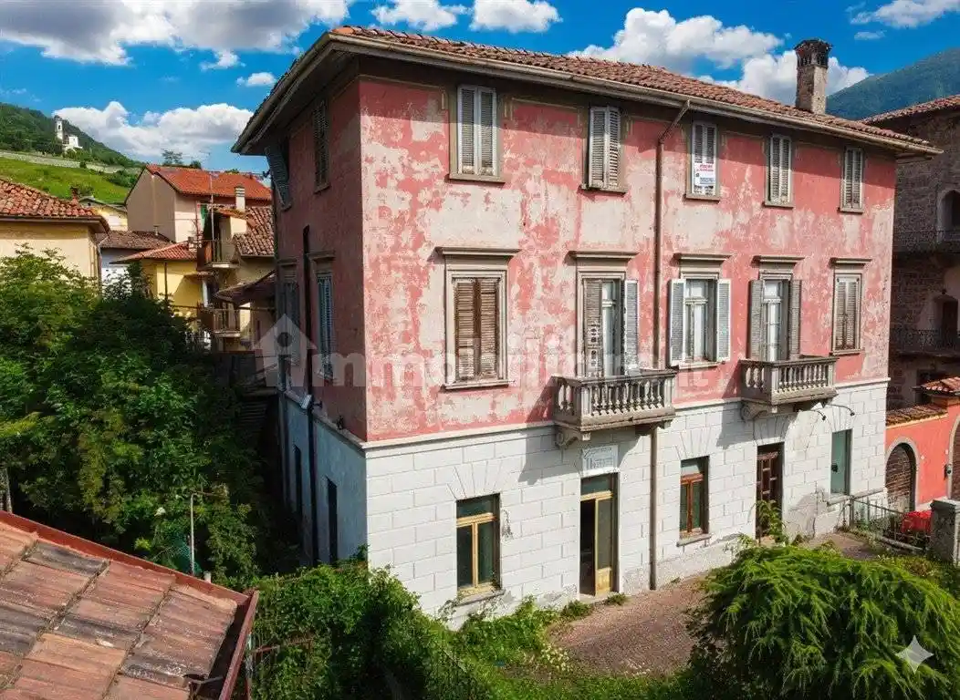 Palazzo - Edificio in vendita a Sovere