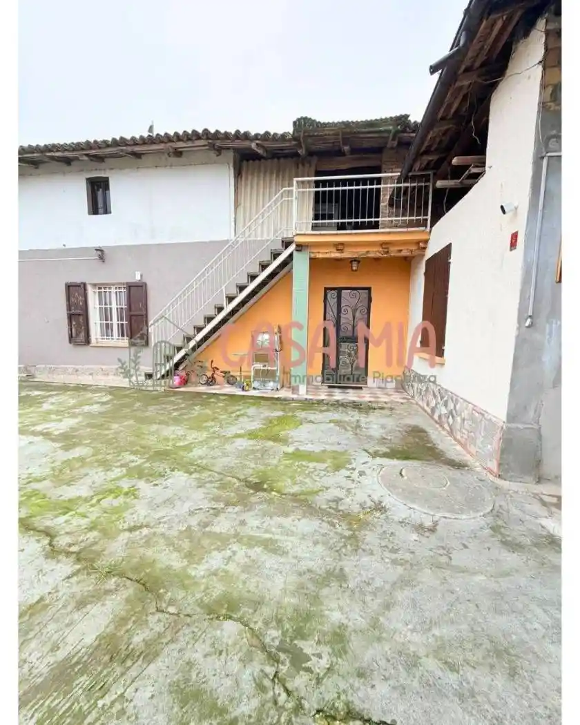 Casa indipendente in vendita a Piacenza