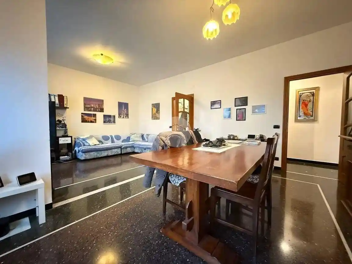 Appartamento in vendita a Genova