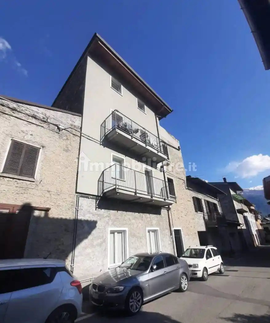 Appartamento in vendita a Sondrio