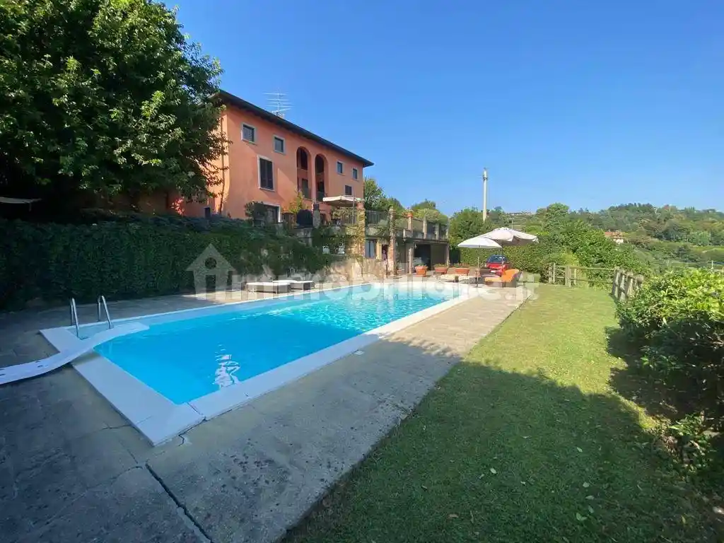 Villa in vendita a Cenate Sotto