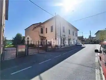 Casa indipendente in vendita a Molteno