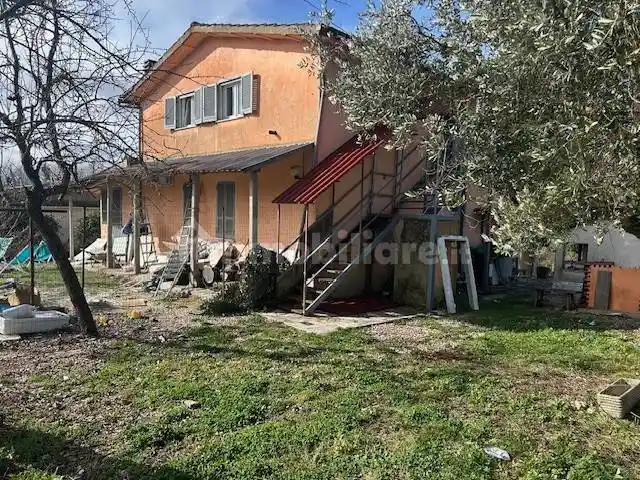 Appartamento in affitto a Cave