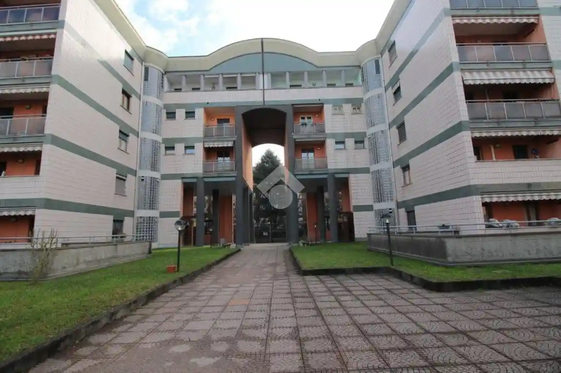 Appartamento in vendita a Rho