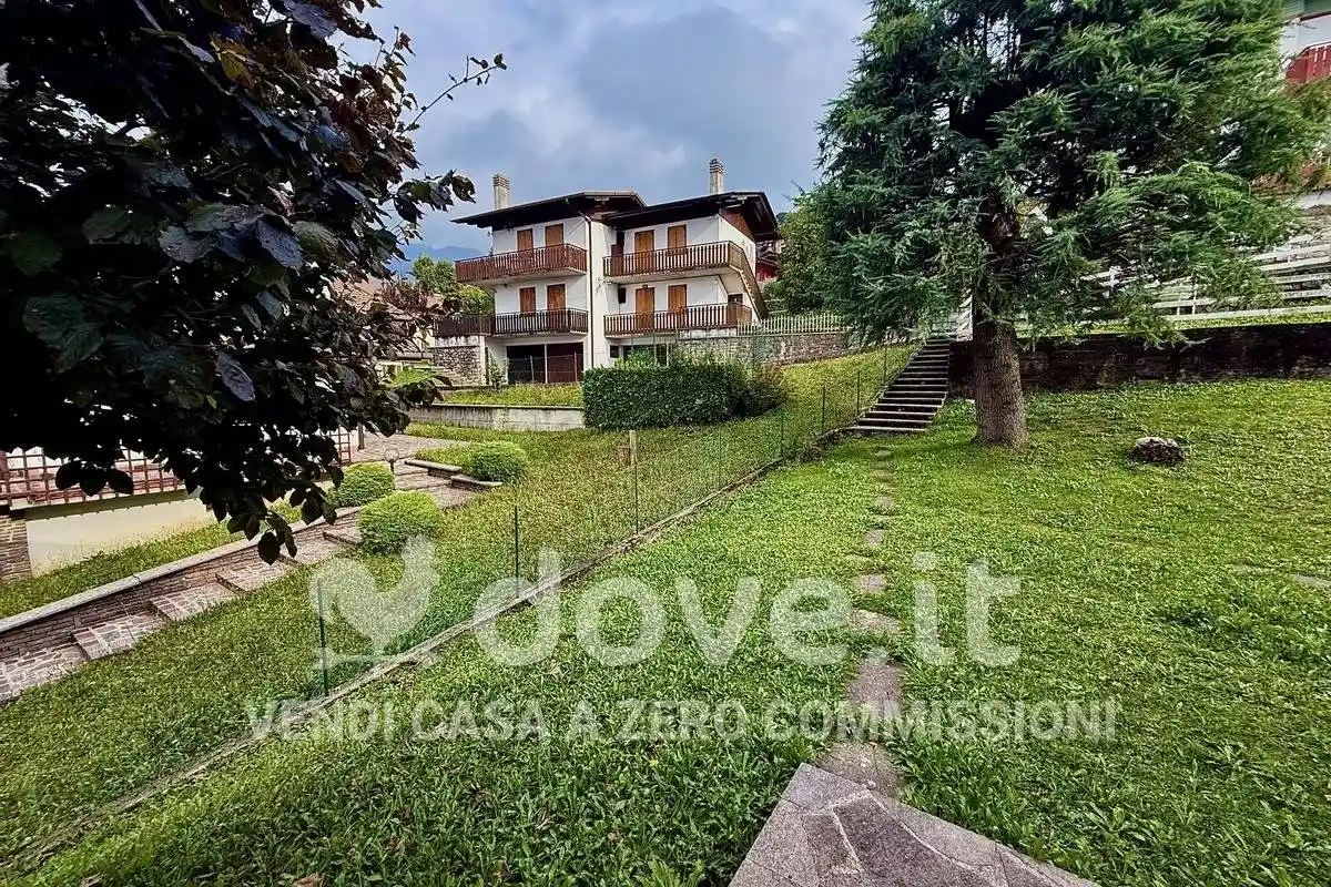 Appartamento in vendita a Selvino