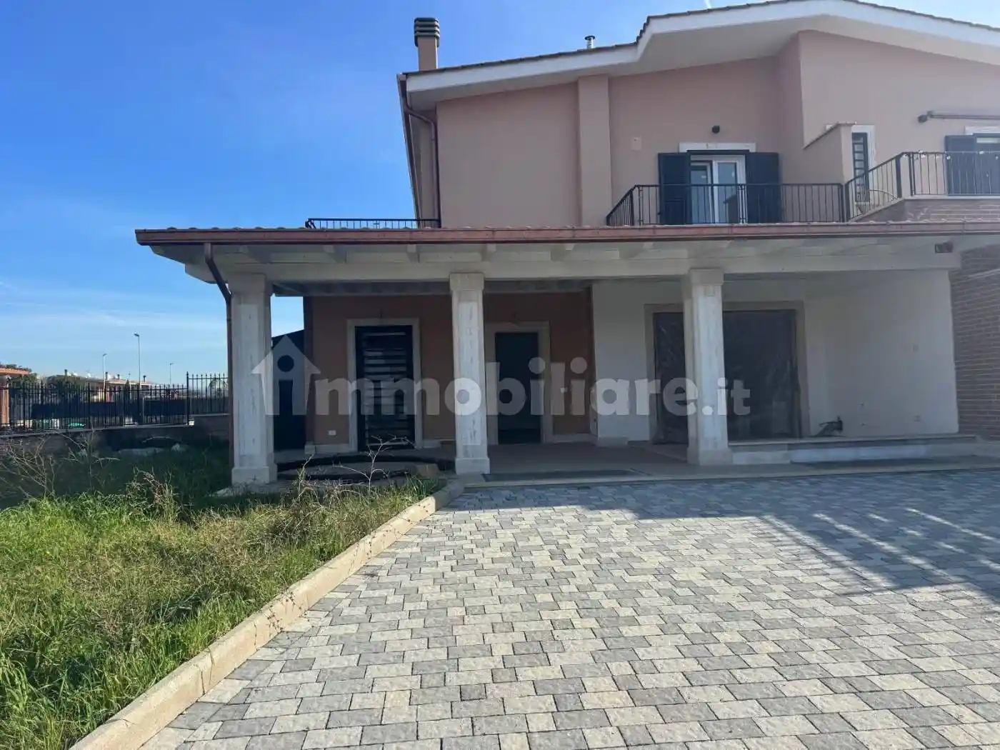 Villa in vendita a Pomezia