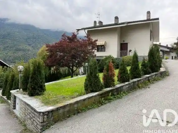 Villa in vendita a Pinasca