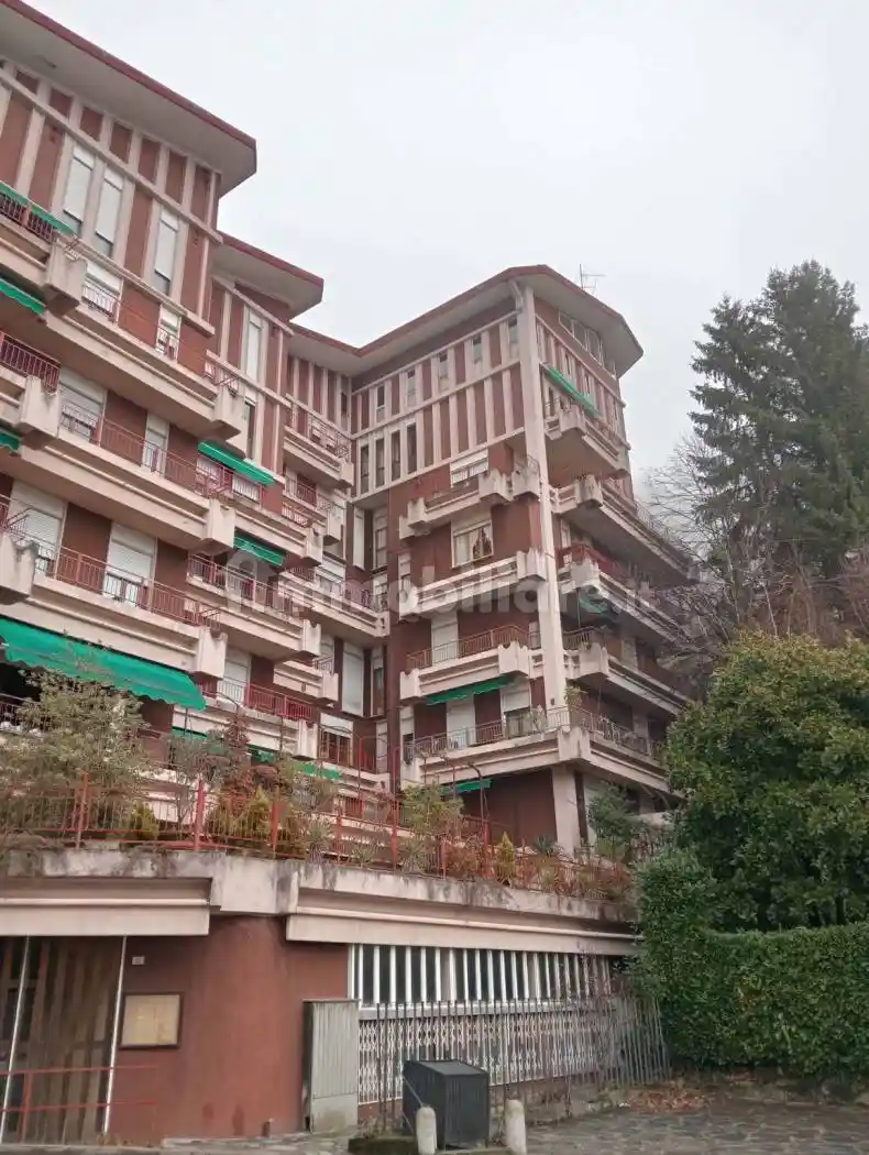 Appartamento in affitto a Brunate