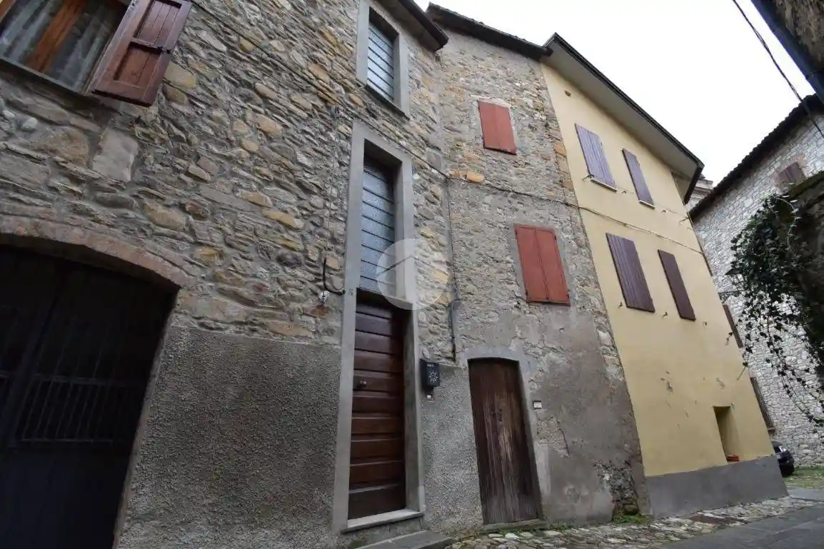 Casa indipendente in vendita a Calestano