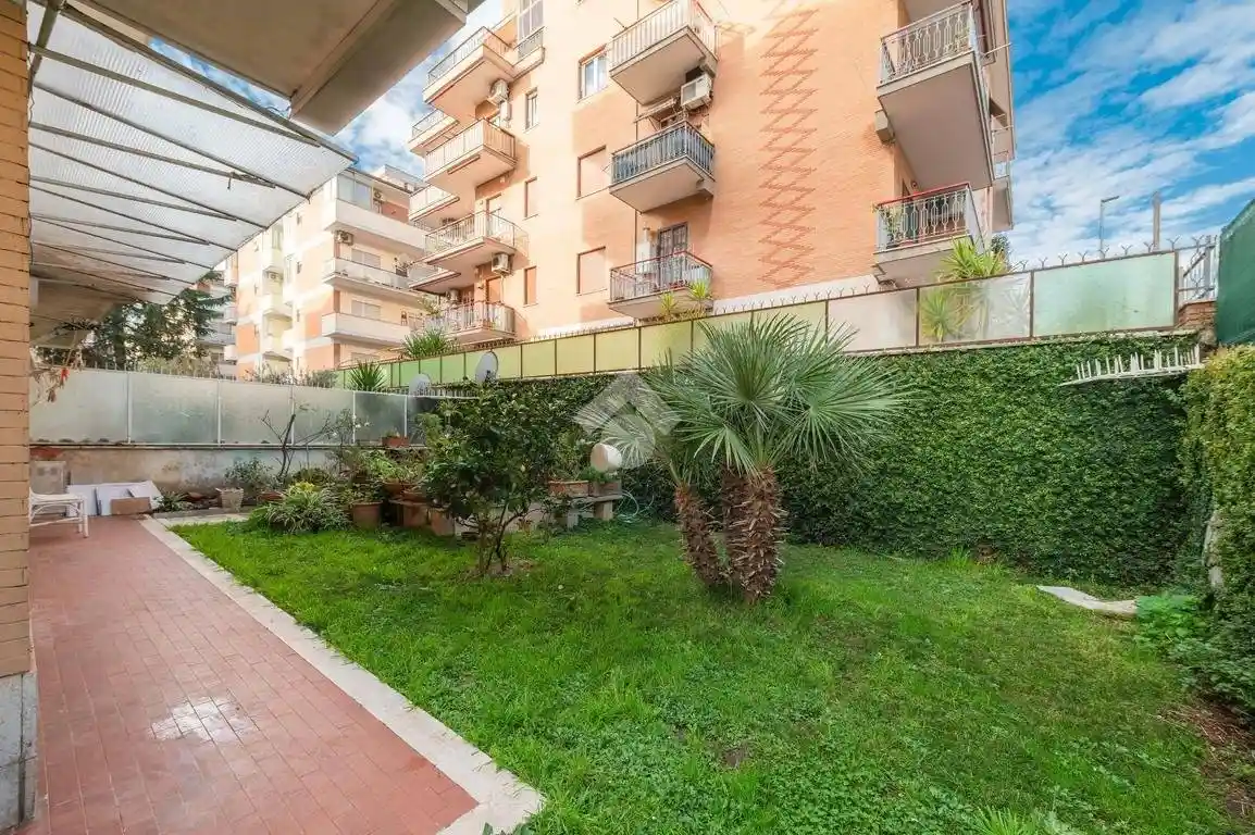 Appartamento in vendita a Roma